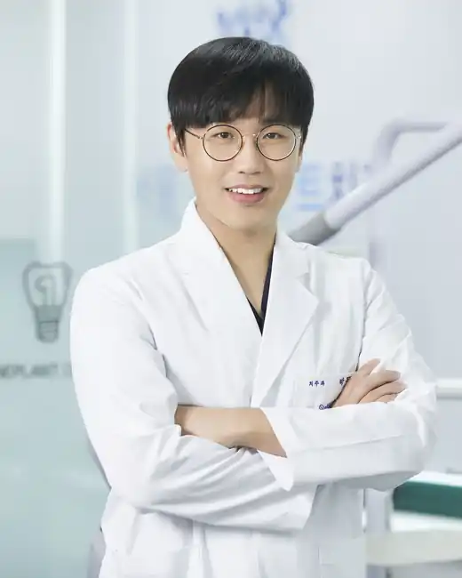 서울원플란트치과 박두은 대표원장 (치주과 전문의)